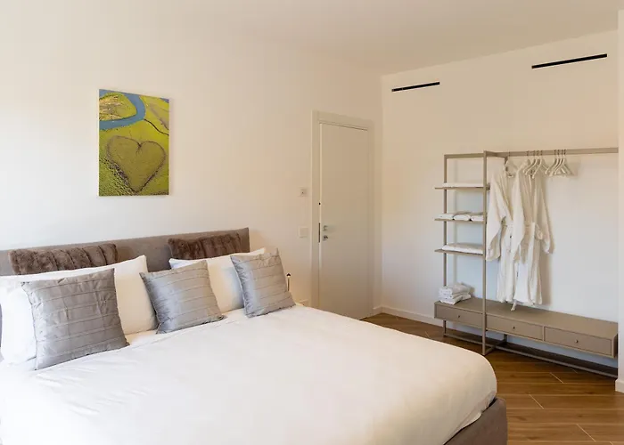 Dkv Collection Rhome- Pigneto - 4 Stops Colosseum Рим